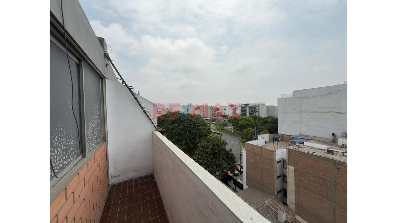 Venta De Oficina De 131M2 En San Isidro Con Cochera En 8Vo Piso — foto 13