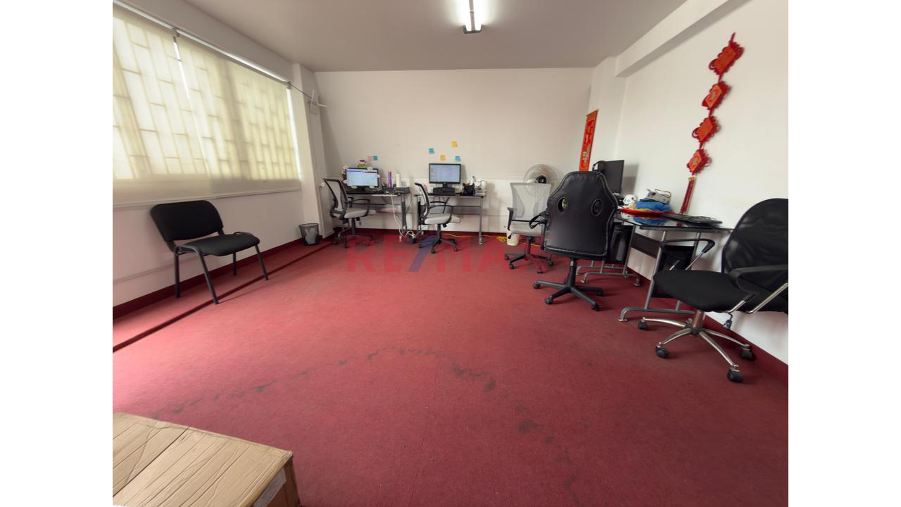 Venta De Oficina De 131M2 En San Isidro Con Cochera En 8Vo Piso — foto 5
