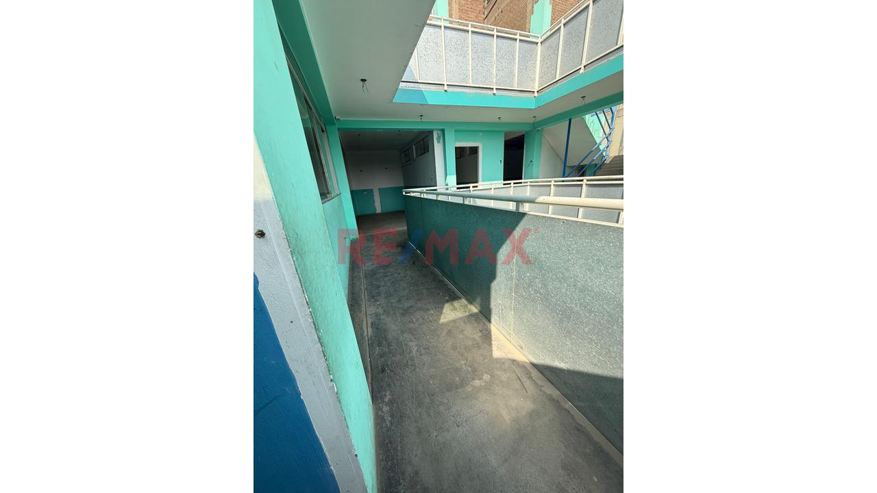 Vendo Moderno Local En San Juan De Lurigancho 🏫 — foto 6