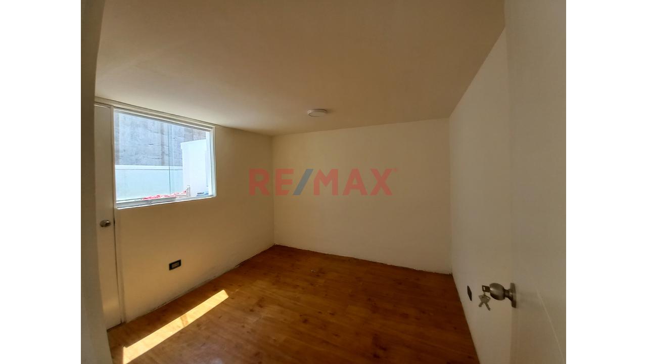 Azotea Con Departamento Por Remodelar  En San Isidro, Frente Al Hospital De La Fap — foto 7