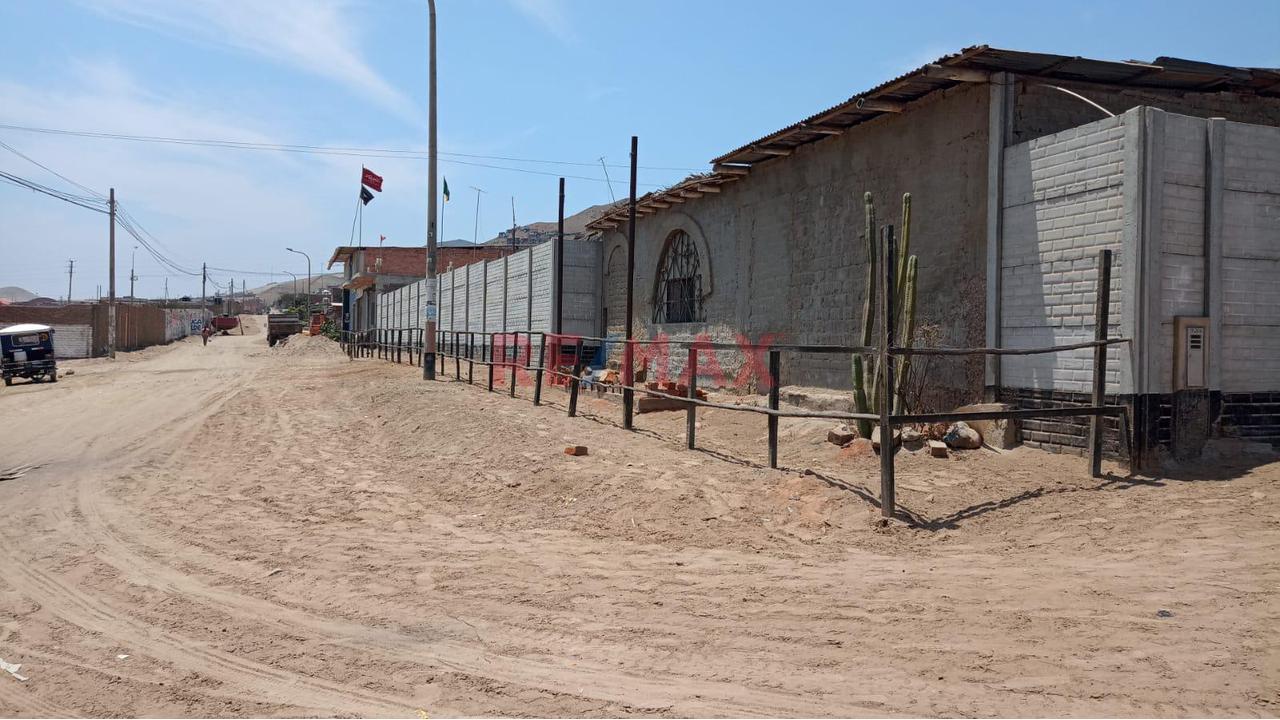 Venta De Amplio Terreno 1,025 M2 En Chilca - 1