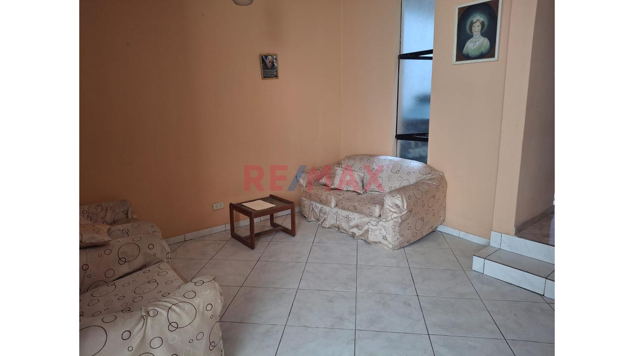 Venta De Casa De 3 Pisos Mas Aires En Urb. Juan Pablo Ii - Callao — foto 7