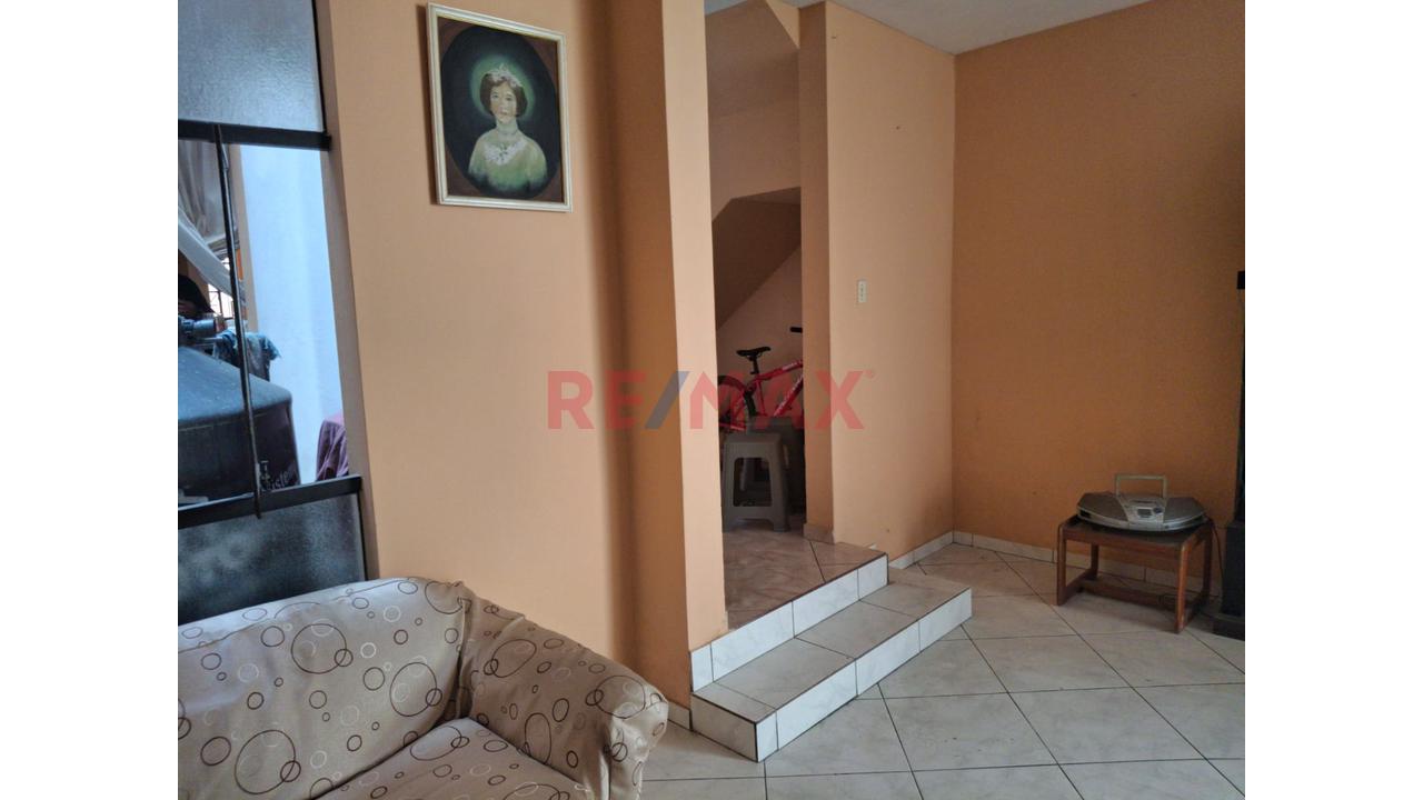 Venta De Casa De 3 Pisos Mas Aires En Urb. Juan Pablo Ii - Callao — foto 9