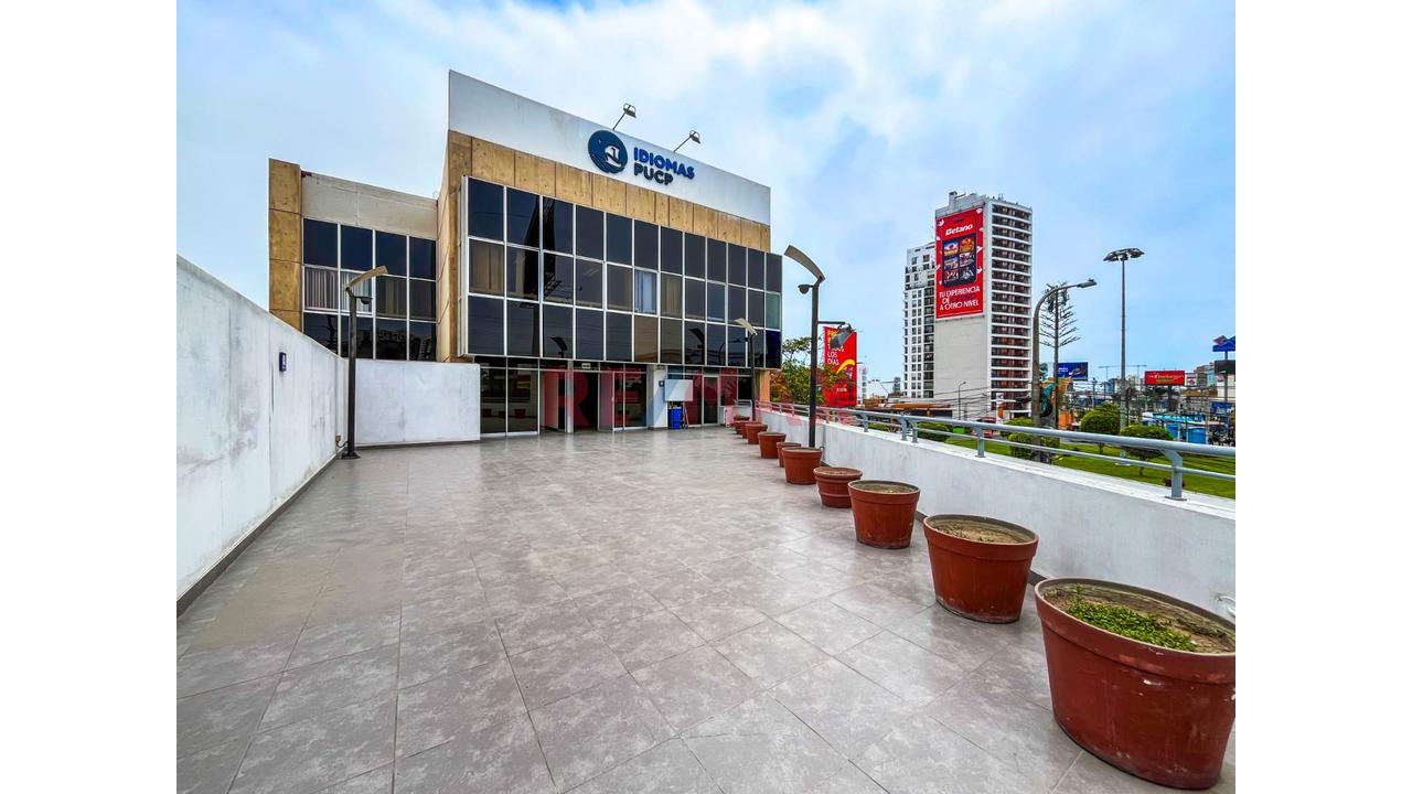 Alquilo Edificio Comercial En Esquina De Av Universitaria Y Av La Marina - San  Miguel — foto 13