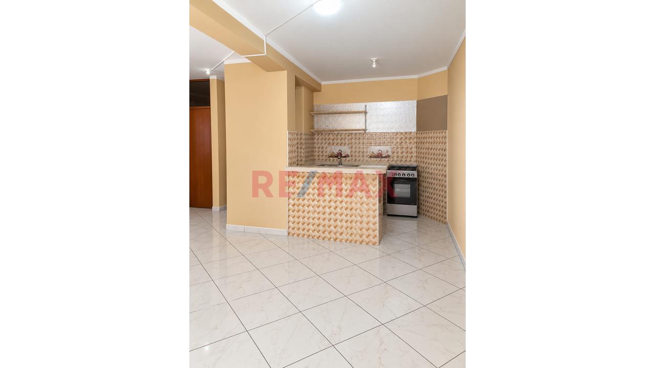 Bonito Departamento En La Urb. Los Naranjos - Los Olivos — foto 2