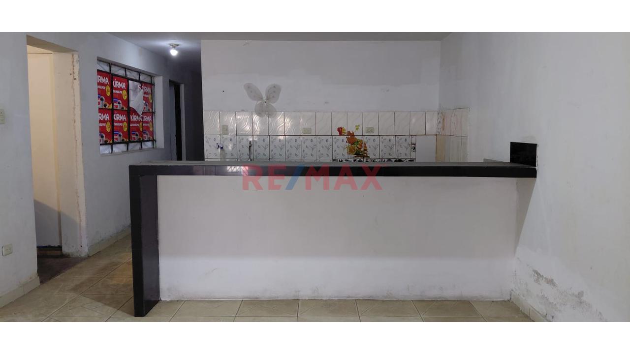 Amplio Departamento En Primer Piso - San Juan De Lurigancho — foto 4
