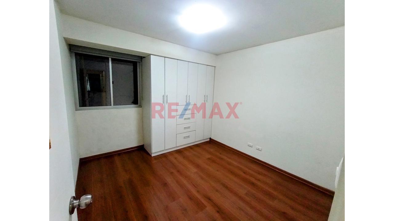 Venta Departamento Con Estacionamiento Dos Habitaciones — foto 2