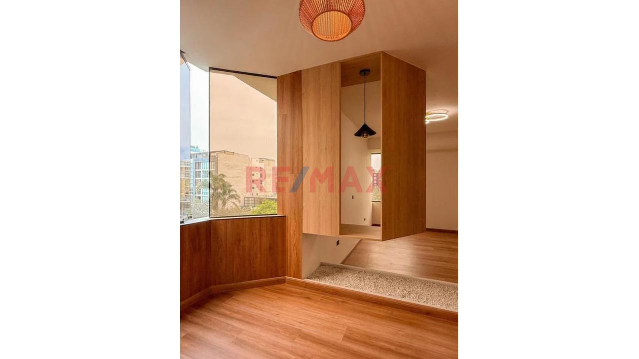 Exclusivo Departamento Remodelado De Estreno En Miraflores — foto 2