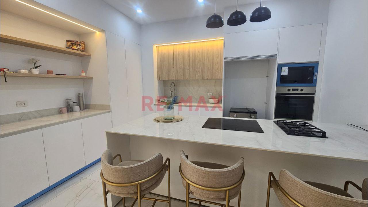 🏡 Alquiler De Exclusiva Casa De Estreno Con Piscina En Miraflores – Boulevard Park Plaza - 1
