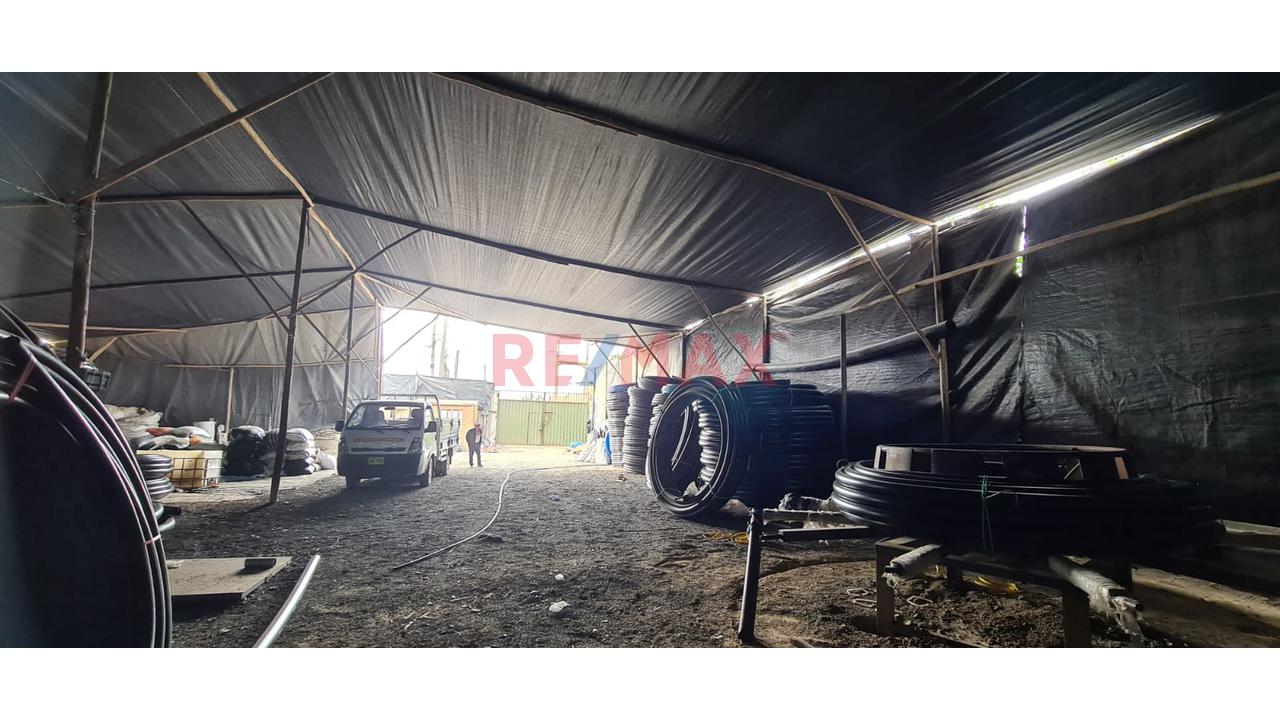 Ocasion Terreno Comercial De 1,000 M2 En Av. El Capitan - Puente Piedra — foto 3