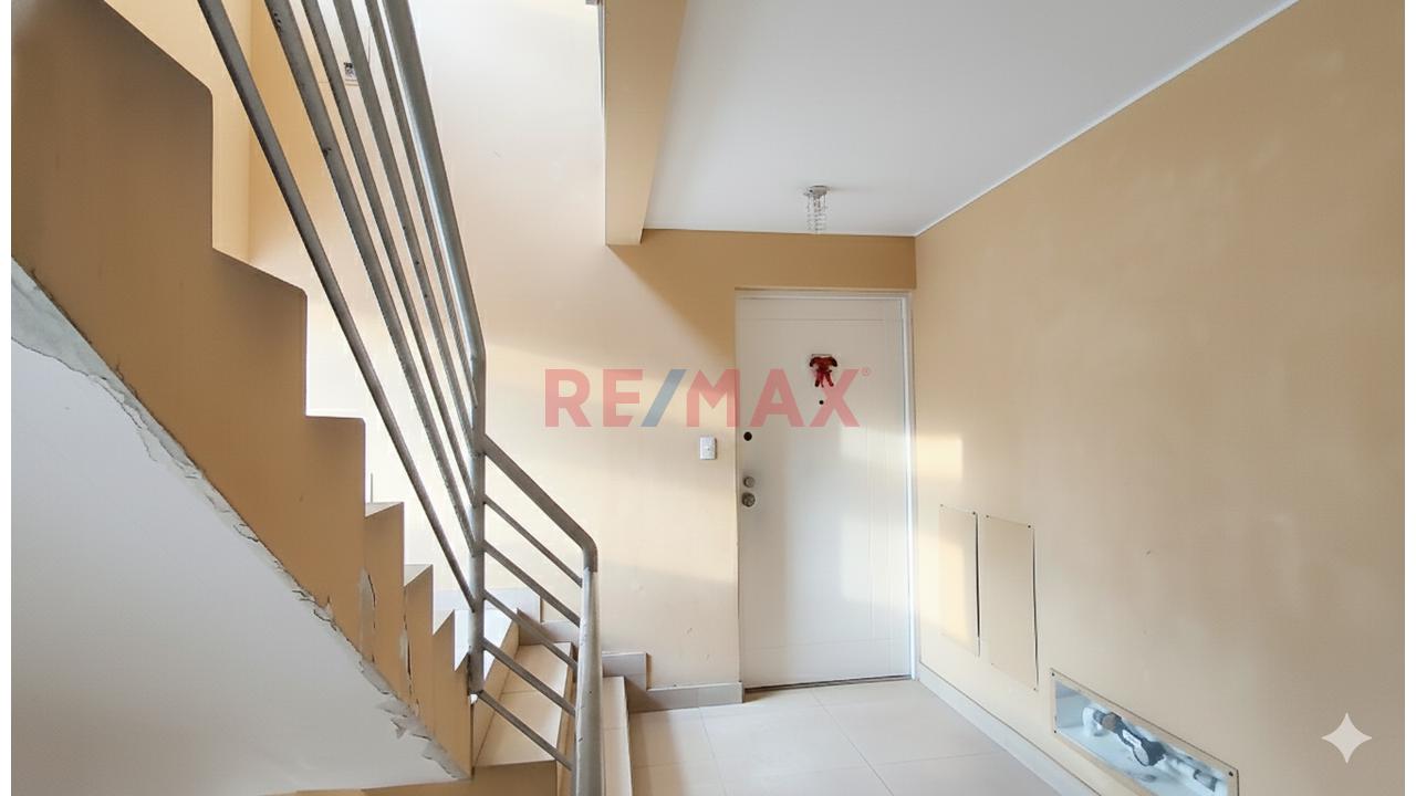 ¡Oportunidad En Lince!  Departamento De 3 Habitaciones En Av. Risso - Piso 4 - 3