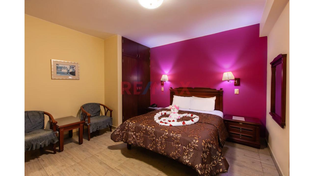 Se Vende Excelente Edificio De Muy Buena Construccion En El Corazon De Santa Beatriz - 12