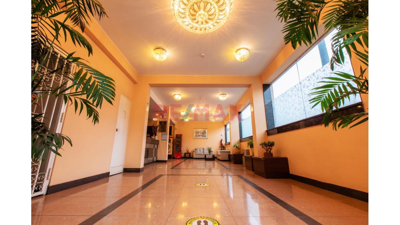 Se Vende Excelente Edificio De Muy Buena Construccion En El Corazon De Santa Beatriz - 8