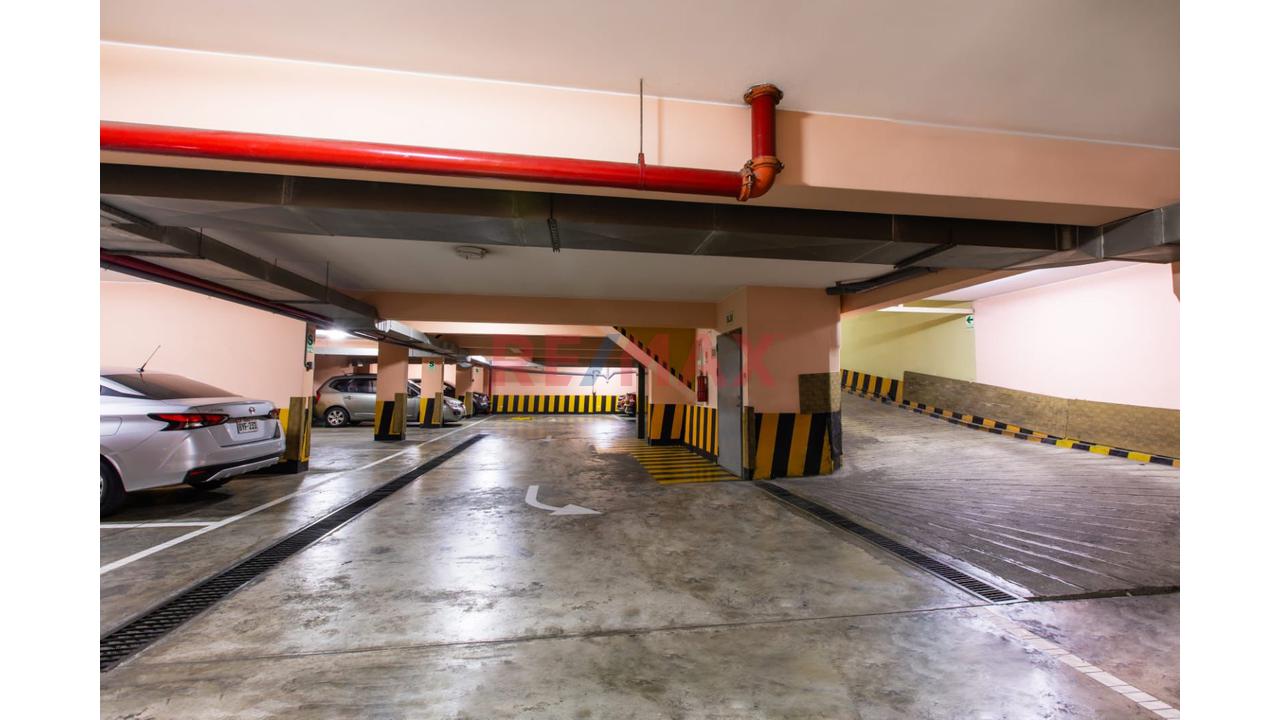 Se Vende Excelente Edificio De Muy Buena Construccion En El Corazon De Santa Beatriz - 17