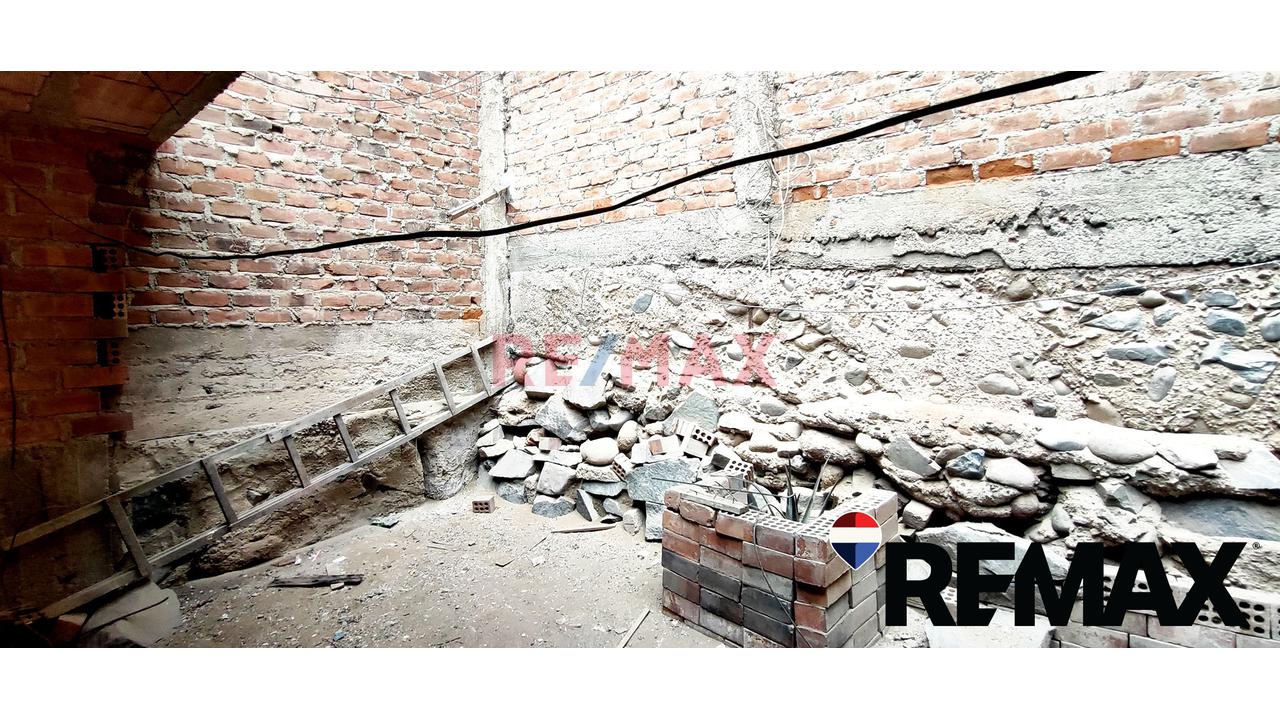 Se Vende Casa Como Terreno En Villa El Salvador — foto 11