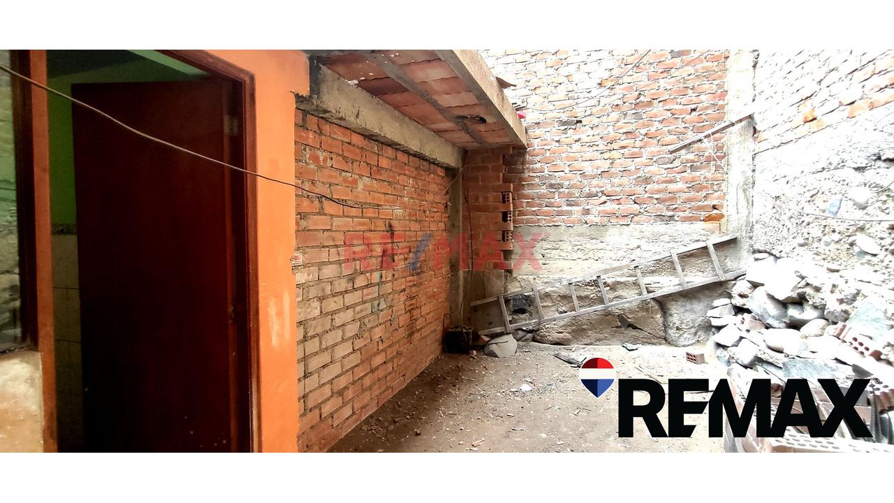 Se Vende Casa Como Terreno En Villa El Salvador — foto 12