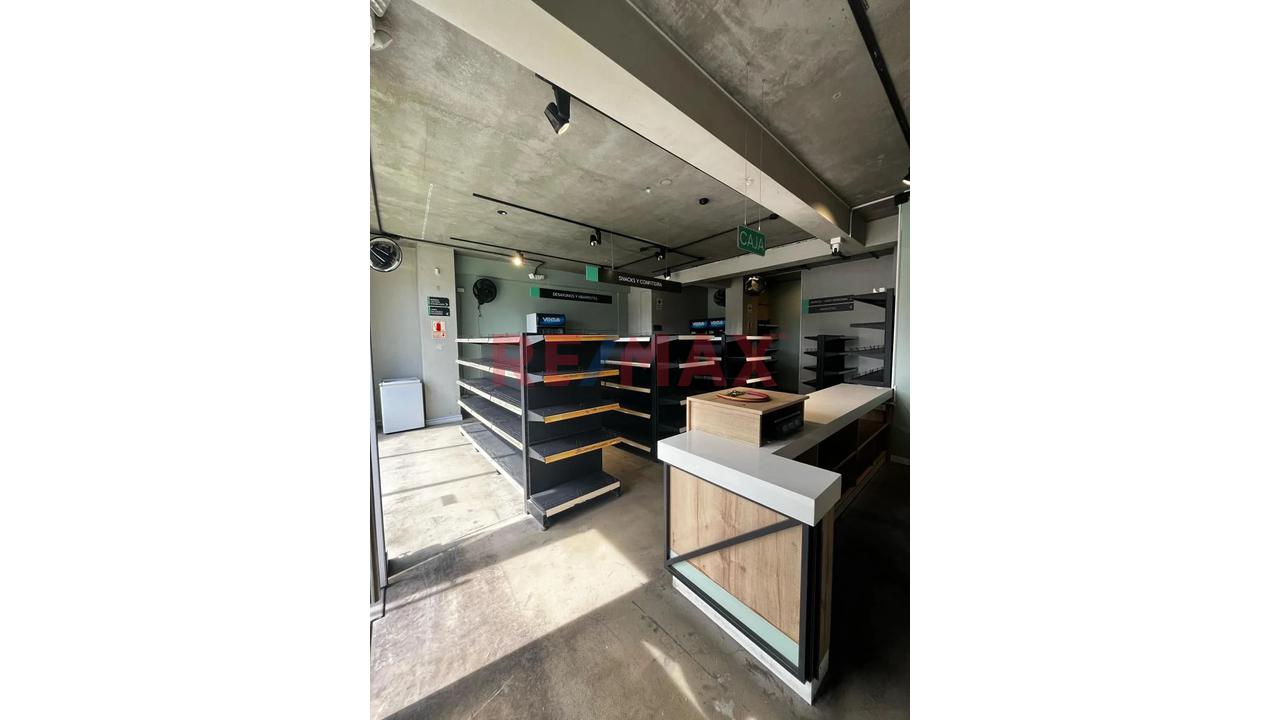 Venta De Local Comercial Con Excelente Ubicación En Lince - 5