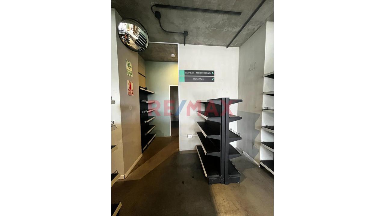 Venta De Local Comercial Con Excelente Ubicación En Lince - 7