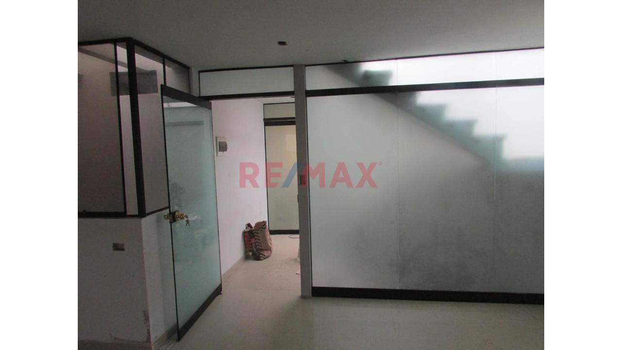Casa Comercial En Villa El Savador - 16