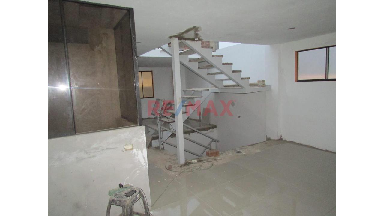 Casa Comercial En Villa El Savador - 17