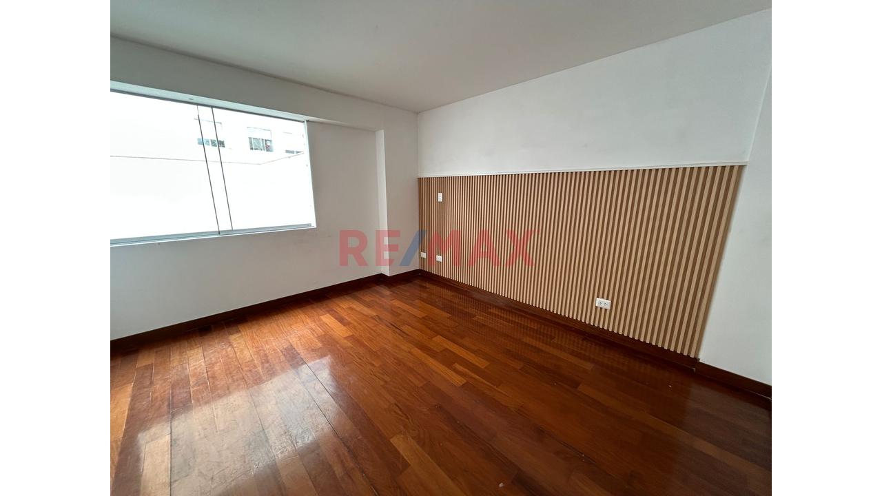 Dpto De 128M² En Calle Juan Fanning Cuadra 3 – Miraflores. Piso 2. 3 Dormt. 3.5 Baños. 2 Cocheras — foto 8