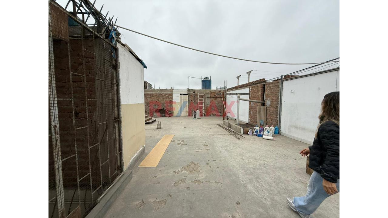 🏢✨ Local Comercial /🔁🔥 Doble Ingreso/Salida Av. Perú Y Av. Prol. Unión🔥📈 - 2