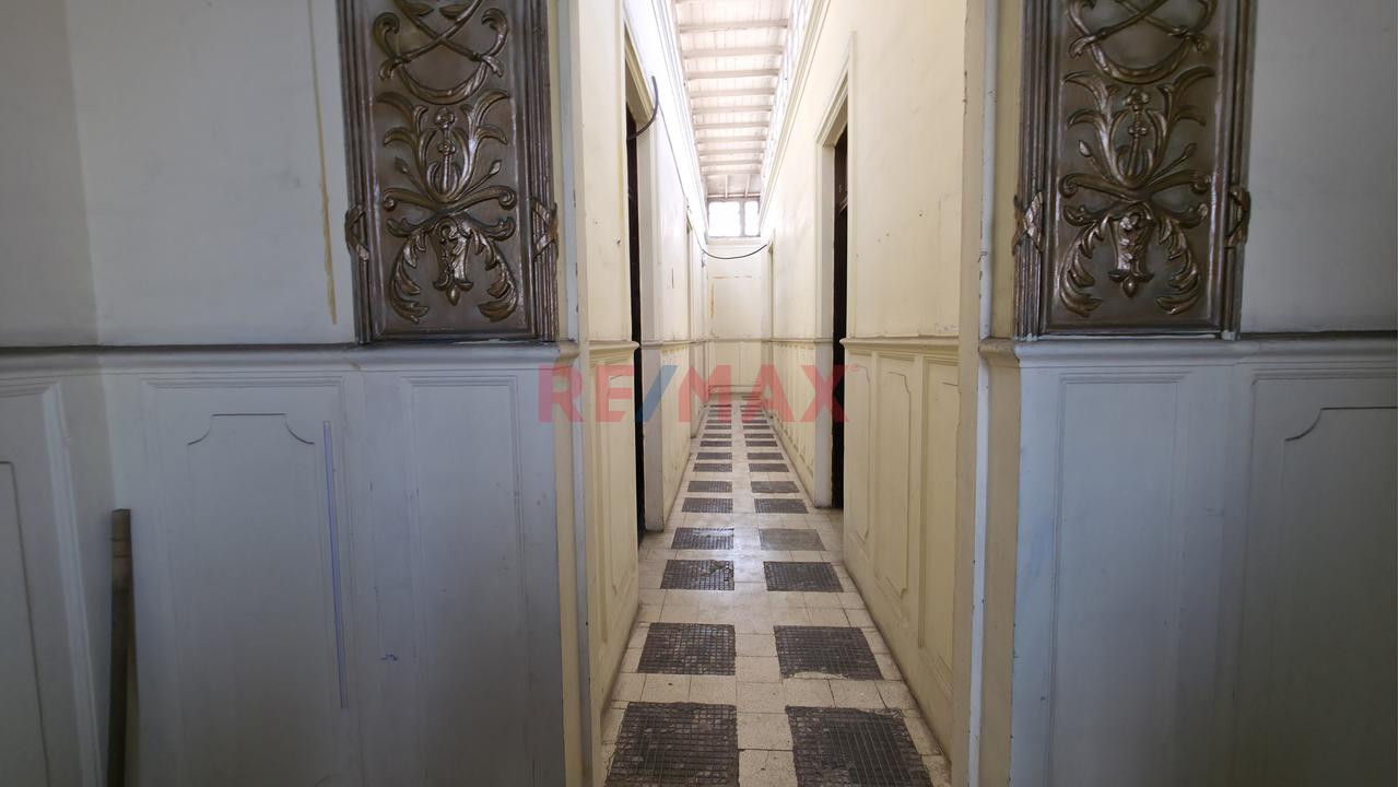 Casa A Valor De Terreno En Avenida Saenz Peña - Callao - 3
