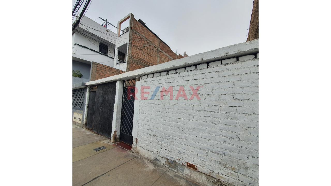 En Venta Casa Como Terreno En Bellavista. Callao - 2