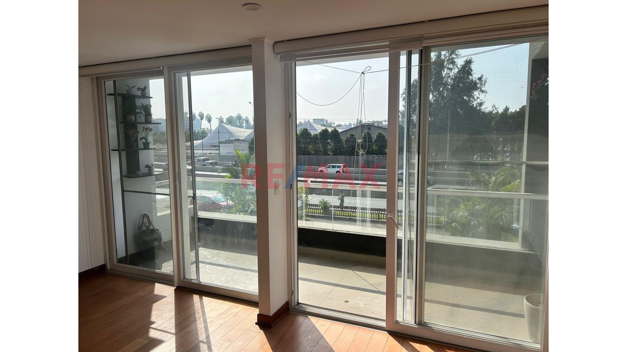 Vendo Departamento 4 Dormitorios, 2Do Piso Zona Residencial $320,000.00