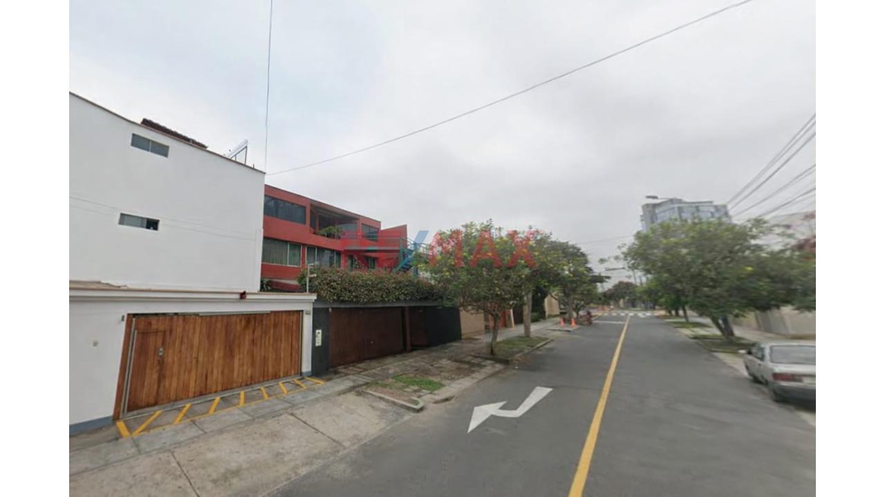 Venta De Casa En Zona Exclusiva De 3 Pisos Cerca Al Malecòn Marbella San Isidro - 2