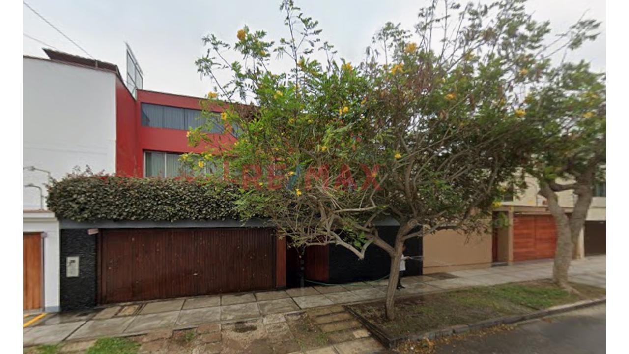 Venta De Casa En Zona Exclusiva De 3 Pisos Cerca Al Malecòn Marbella San Isidro - 1