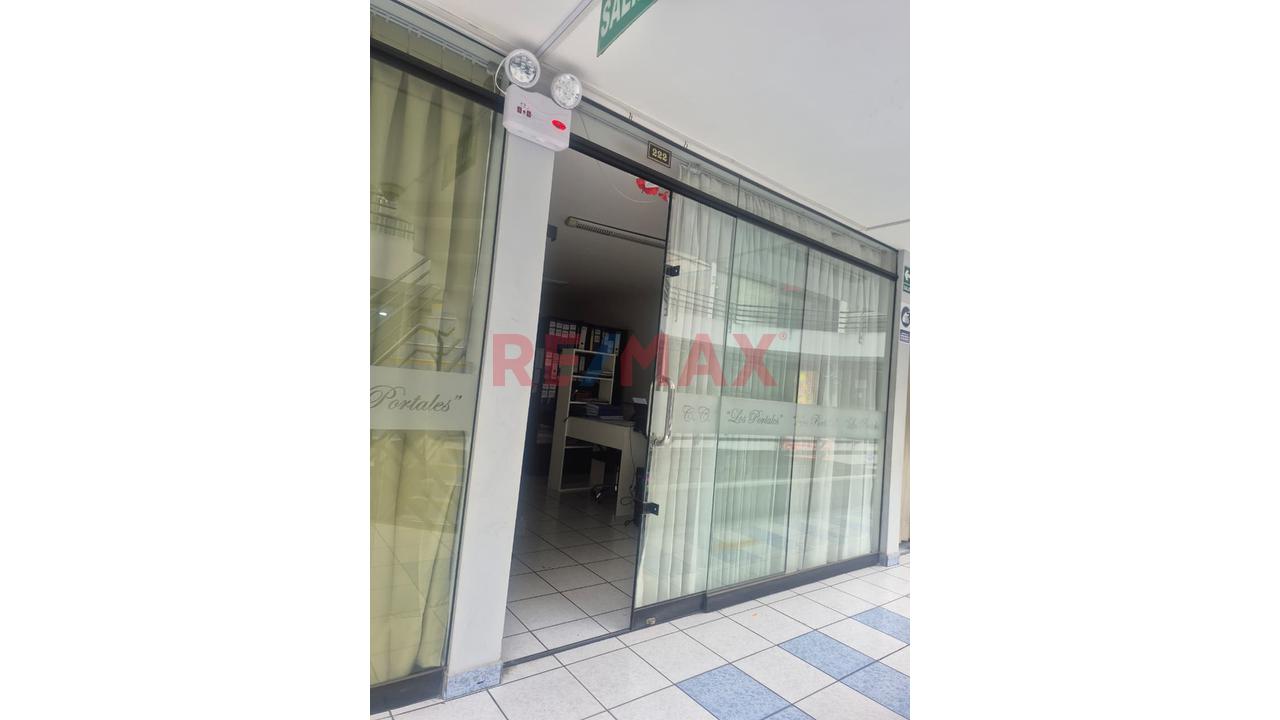 Local Comercial En Venta En C.C. Los Portales — foto 4