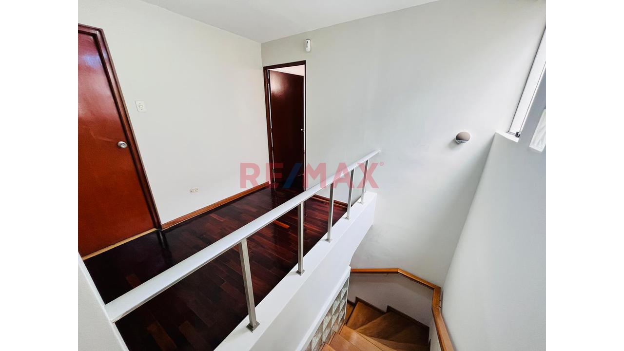 Se Vende Triplex En Ate – Ubicación Estratégica - 19