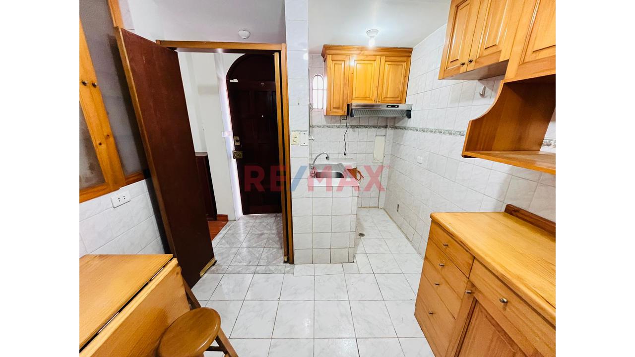 Se Vende Triplex En Ate – Ubicación Estratégica — foto 10
