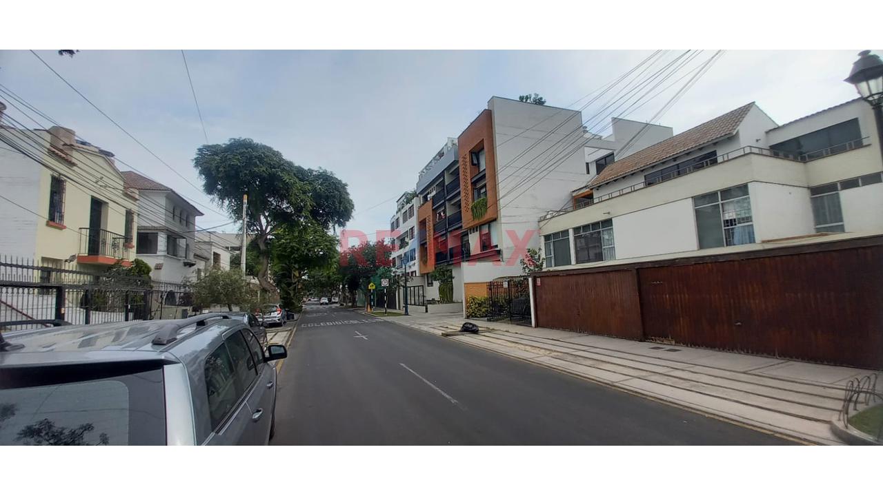 🏗️ **Oportunidad Para Constructores Y Desarrolladores – Terreno En San Isidro**  📍 **Prolongación Arenales, Cuadra 3 – San Isidro**  Excelente Oportunidad De Inversión Para Desarrollar Un **Proyecto - 2