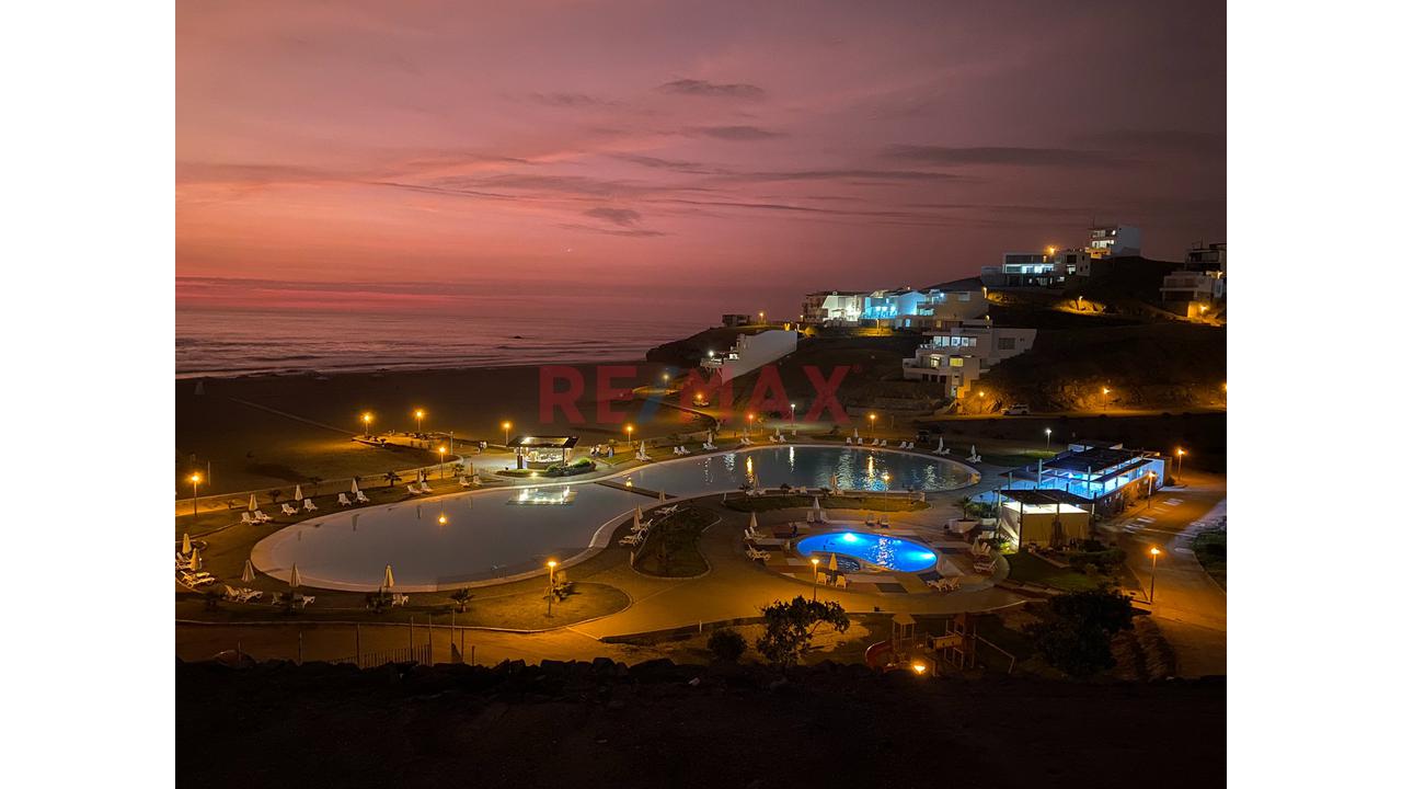 Venta De Terreno De Playa - Condominio Playa Honda - 3