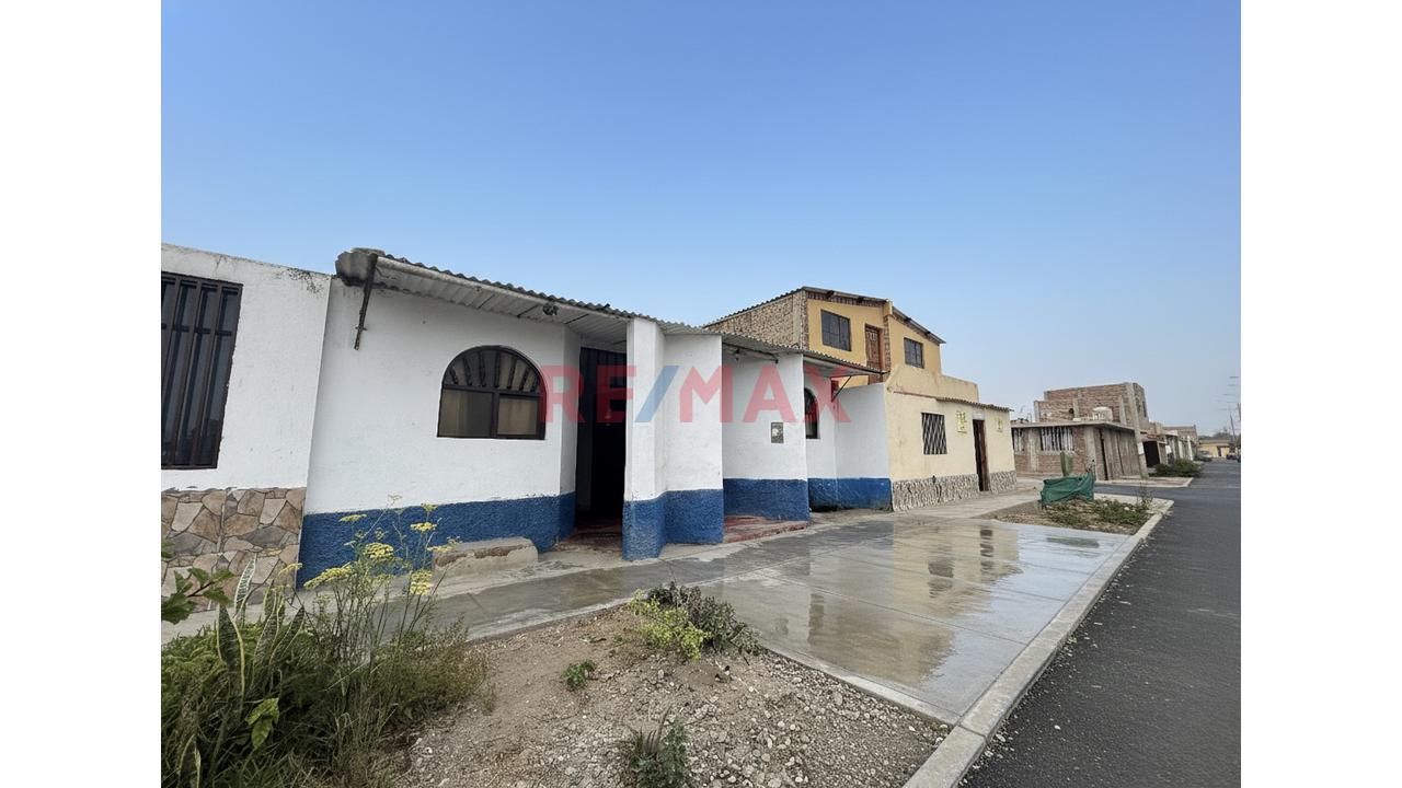 Venta Casa Como Terreno, Calle San Jorge A 2 Cdras De La Playa Acapulco, Las Delicias - 2