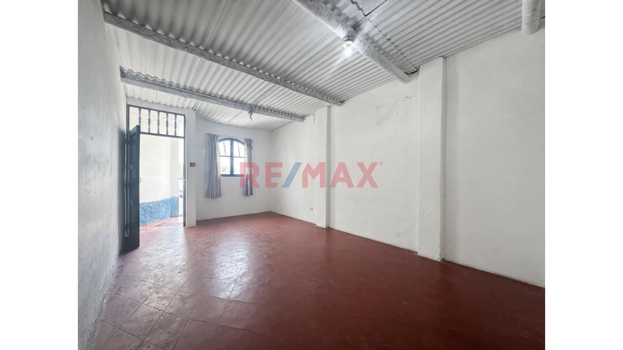 Venta Casa Como Terreno, Calle San Jorge A 2 Cdras De La Playa Acapulco, Las Delicias - 3