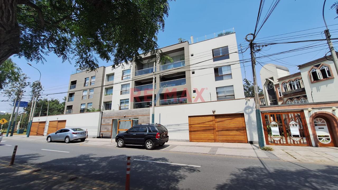 Venta | Exclusivo Departamento En Primer Piso – Chacarilla Del Estanque, San Borja
