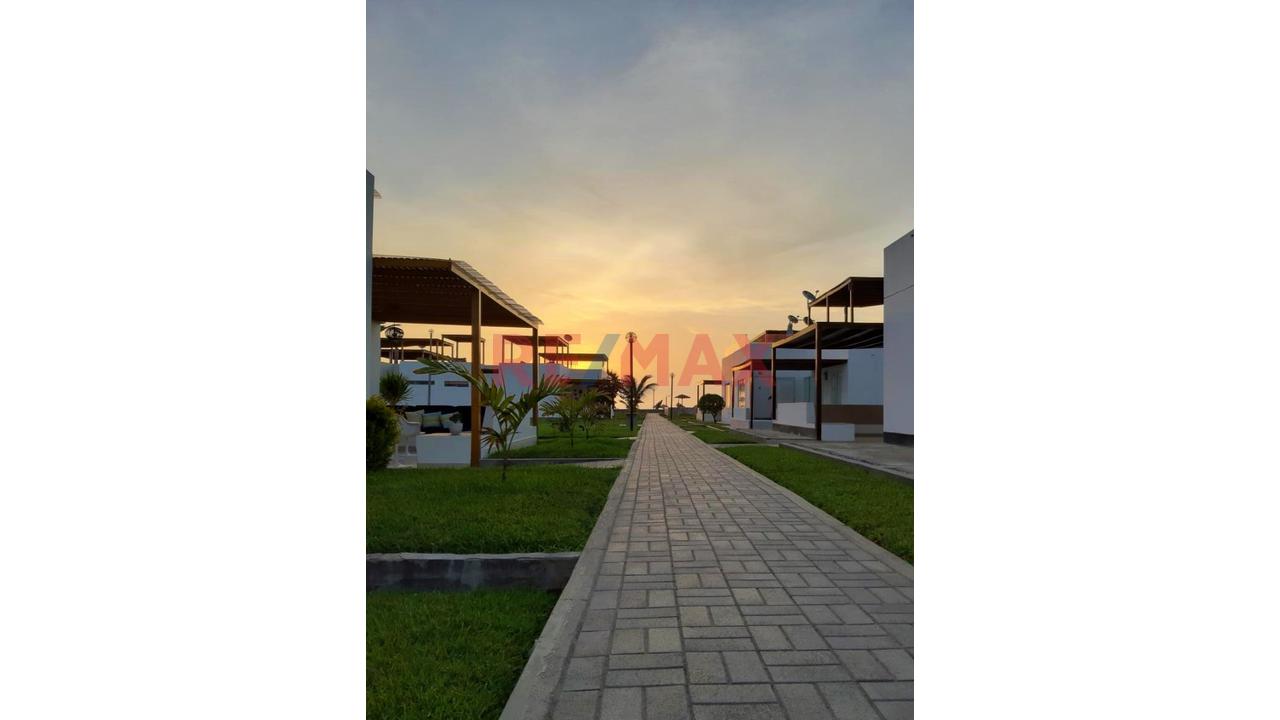 🌊 Oportunidad: Casa De Playa Remodelada - Condominio Playa Azul - 18