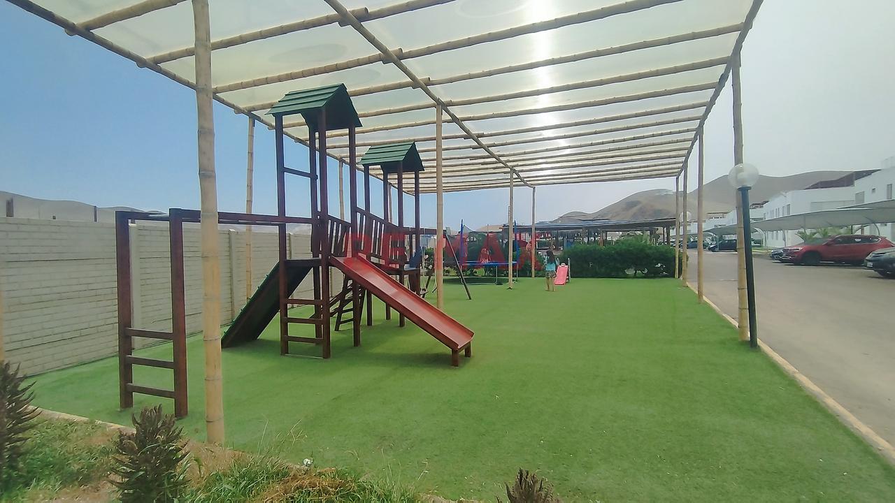 🌊 Oportunidad: Casa De Playa Remodelada - Condominio Playa Azul - 13