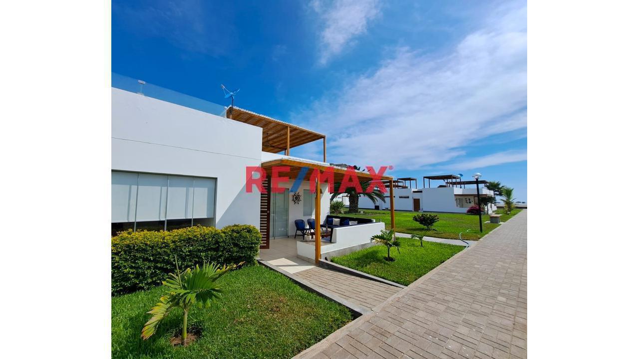 🌊 Oportunidad: Casa De Playa Remodelada - Condominio Playa Azul - 1