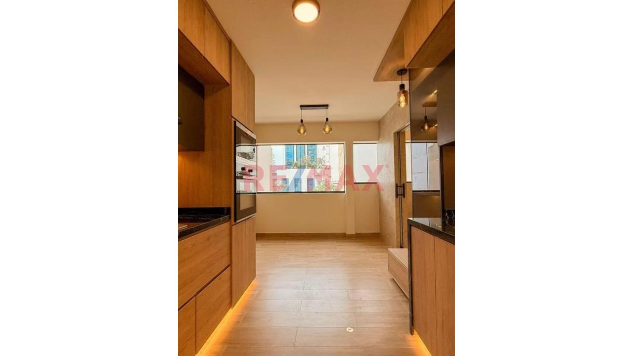 Exclusivo Dúplex Con Vista Al Mar En El Malecón Armendáriz – Miraflores - 17