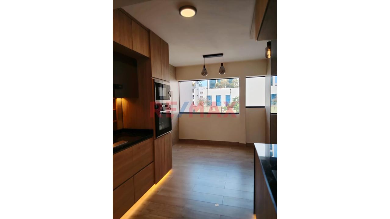 Exclusivo Dúplex Con Vista Al Mar En El Malecón Armendáriz – Miraflores - 6