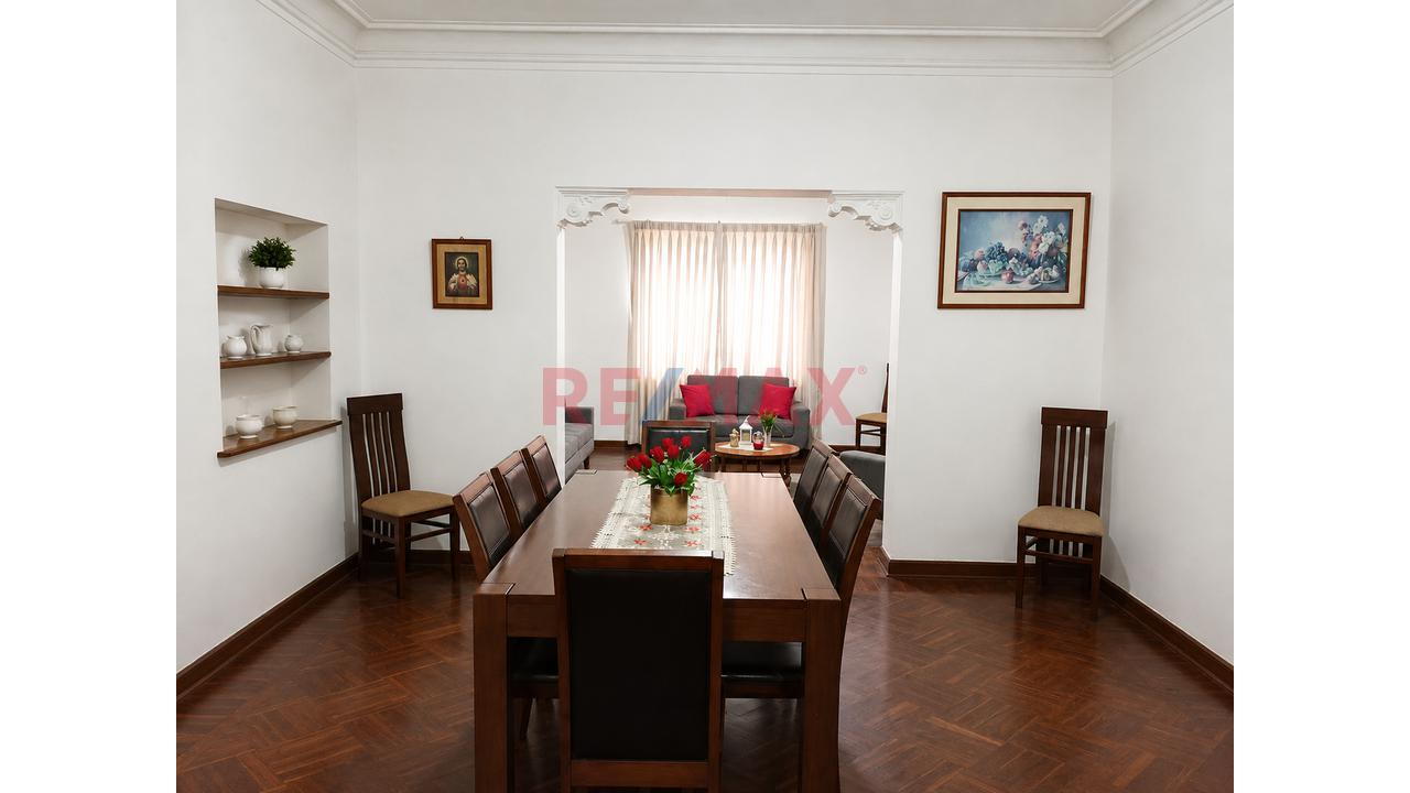 Venta De Casa En Miraflores Como Terreno - 19
