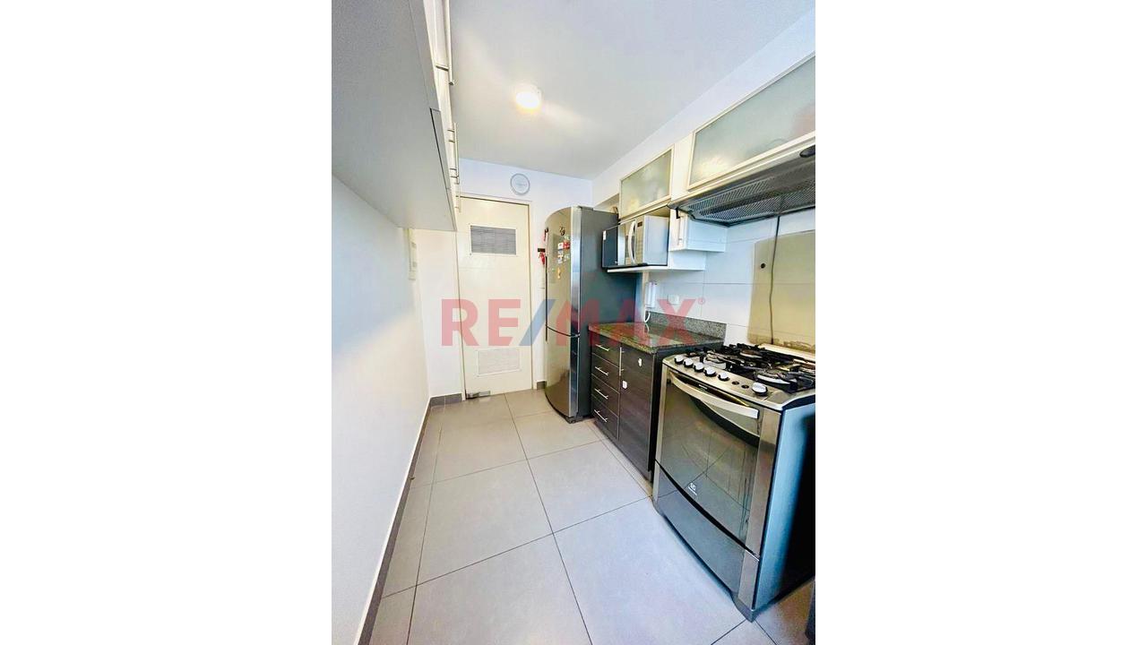 Dúplex En Miraflores Con Amplia Azotea Privada — foto 4