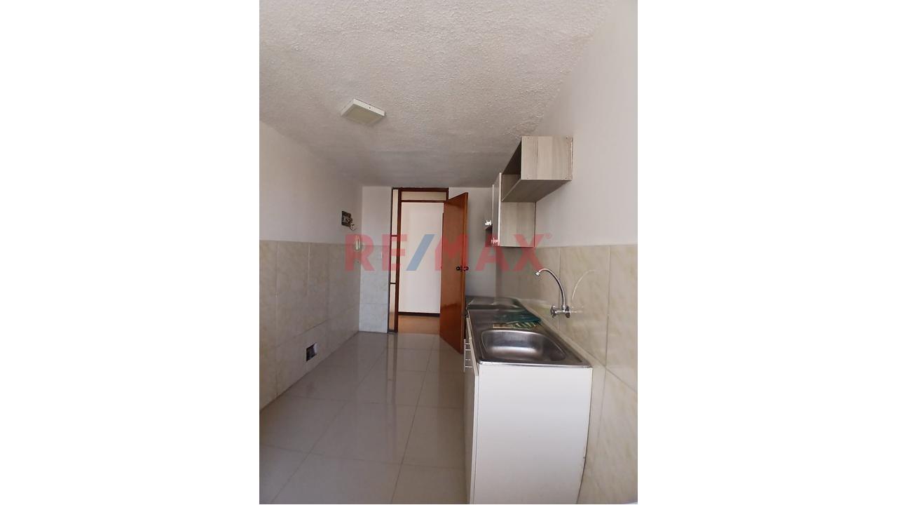 Venta | Departamento Remodelado – Condominio El Trébol, Los Olivos  62M2. — foto 5