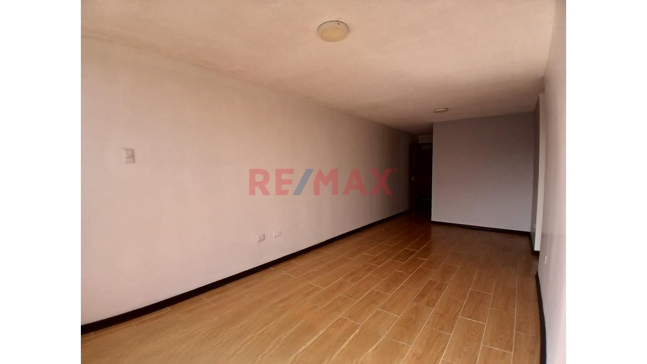 Venta | Departamento Remodelado – Condominio El Trébol, Los Olivos  62M2. — foto 3