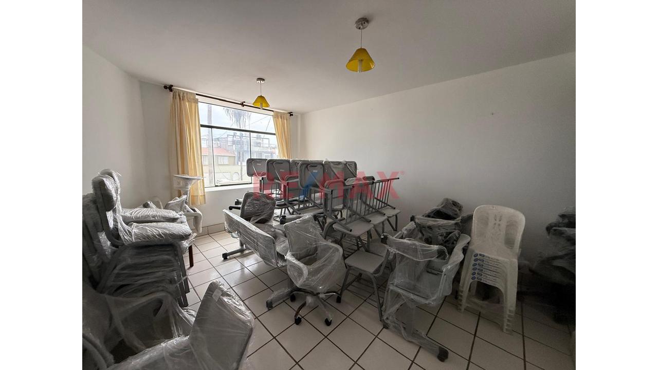 Venta De Casa En Chorrillos - Zona Segura Y Residencial - 5
