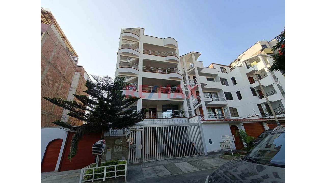 🏡 Vendo Departamento  En Surco  Con Amplia Terraza  – Frente Al Parque — foto 3